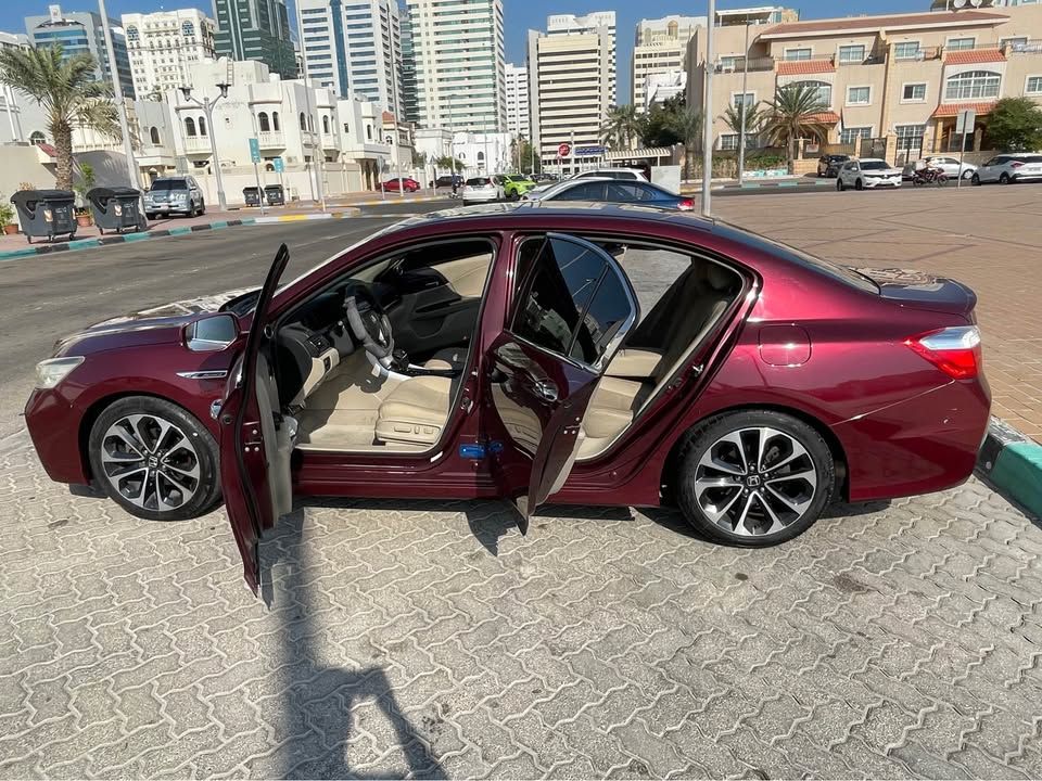2016 هوندا أكورد Sport