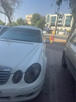 2009 Mercedes-Benz E-Class E200