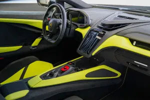 2025 لامبورجيني ريفويلتو