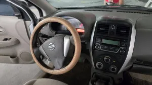 2017 نيسان صني S