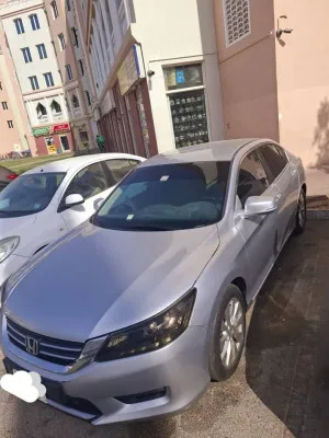 2013 هوندا أكورد EX