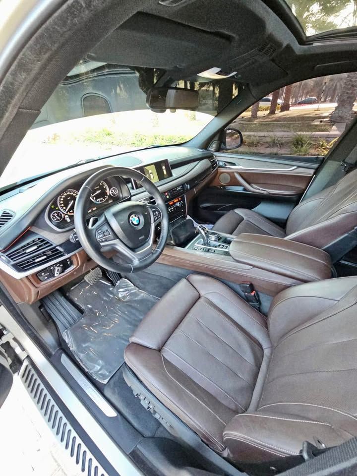 2014 BMW X5 M50i