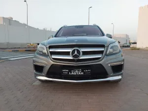 مرسيدس GL500موديل 2015خليجى بدون حوادث فل أوبشن فتحةجلدمثبت سرعةتحكم