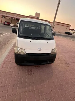 2016 دايهاتسو شاراد