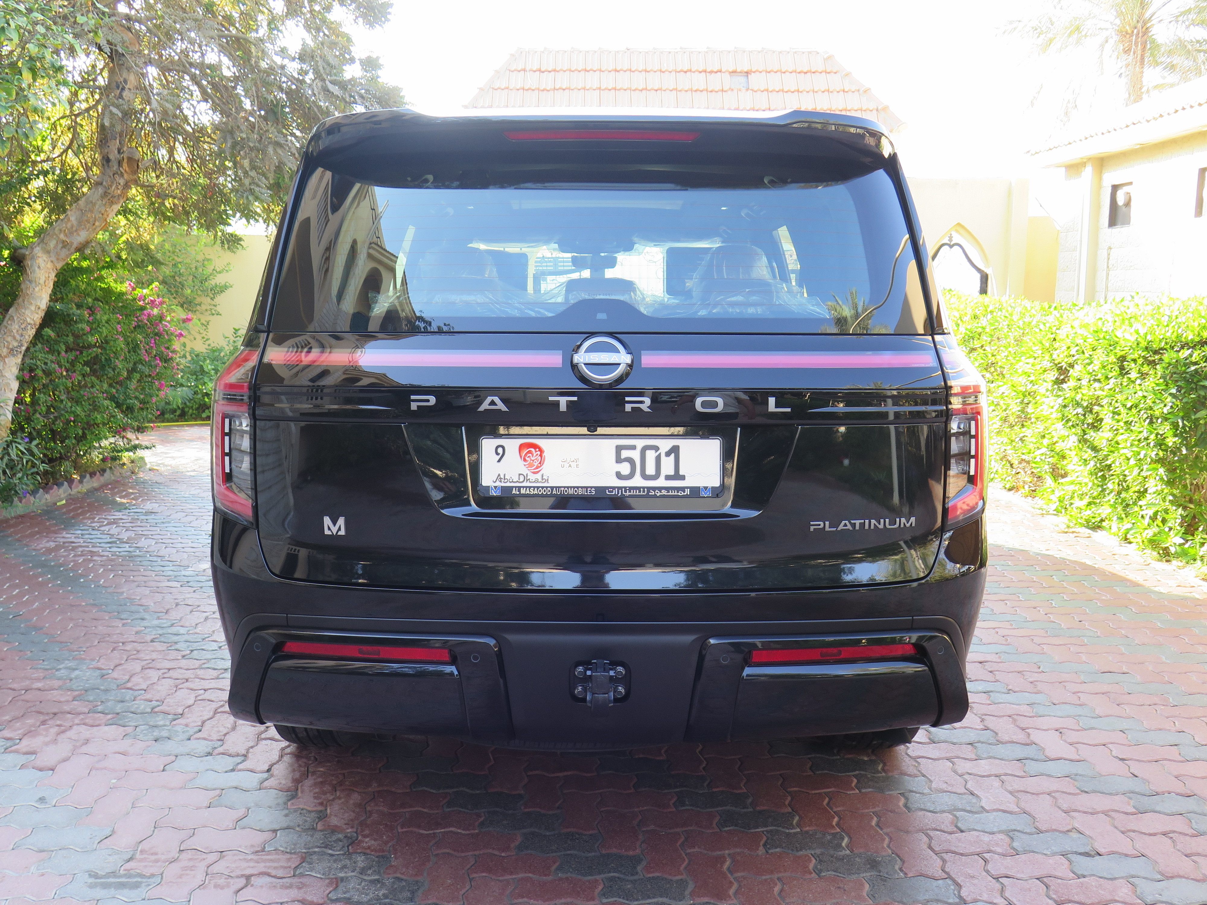 2025 Nissan Patrol LE Platinum city