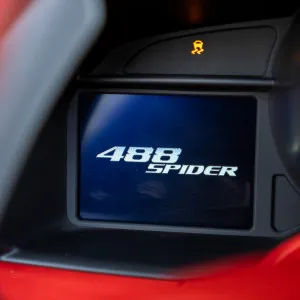 2018 فيراري 488 Spider