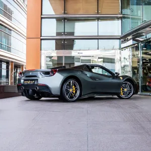 2018 فيراري 488 Spider
