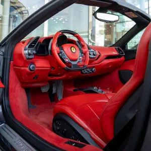 2018 فيراري 488 Spider