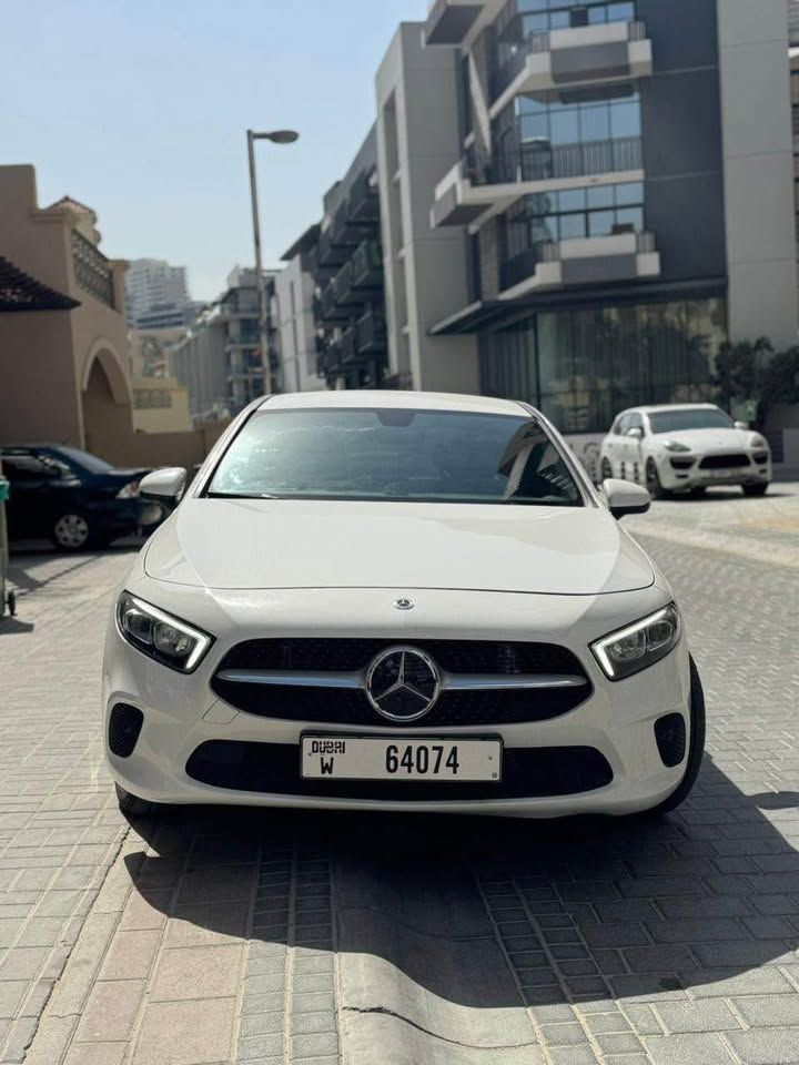 2021 مرسيدس-بنز الفئة - A A220 Sedan