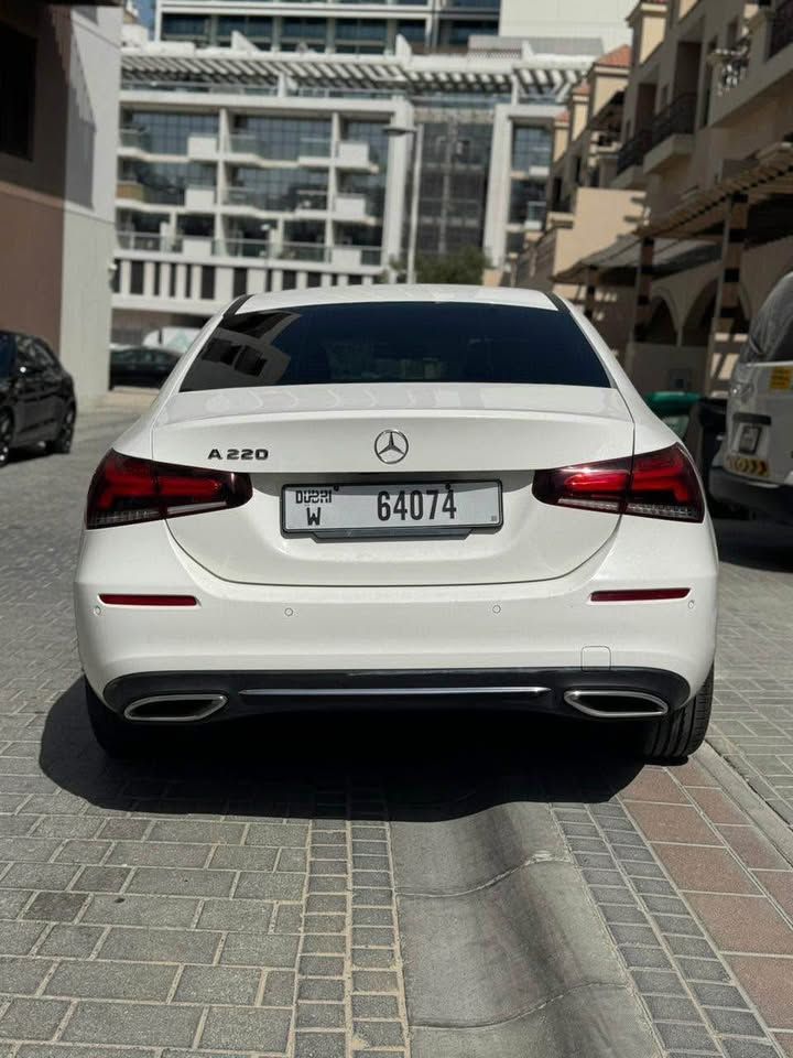2021 مرسيدس-بنز الفئة - A A220 Sedan