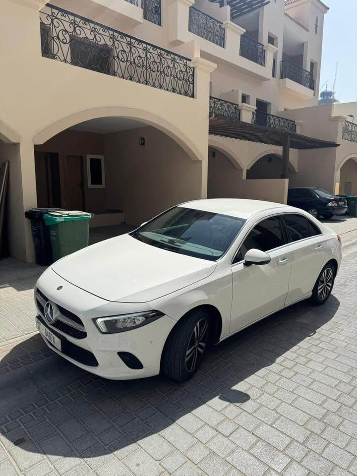 2021 مرسيدس-بنز الفئة - A A220 Sedan