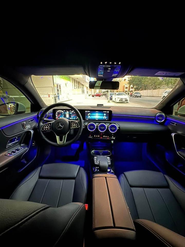 2021 مرسيدس-بنز الفئة - A A220 Sedan