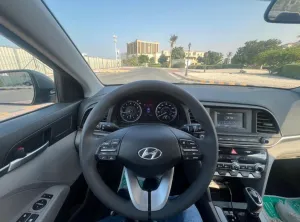 2020 هيونداي النترا SE