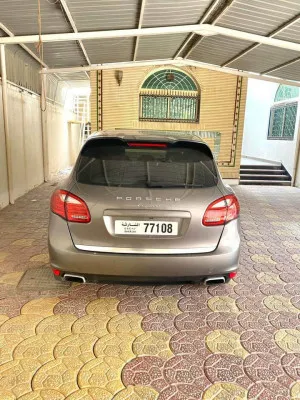 2014 بورش كاين S Platinum Edition