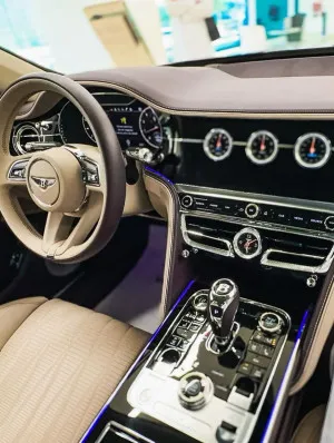 2022 Bentley Continental Flying Spur Hybrid Mulliner