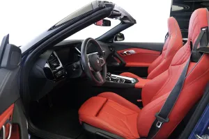 2023 بي أم دابليو زد 4 sDrive 28i