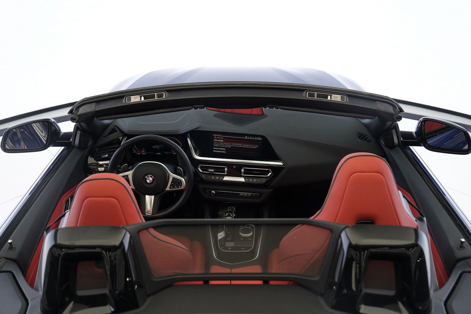 2023 بي أم دابليو زد 4 sDrive 28i