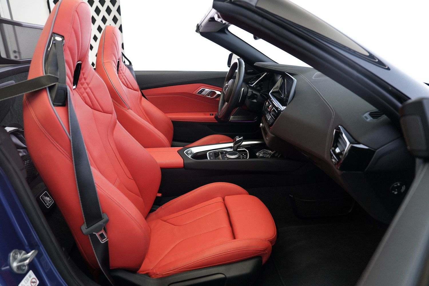 2023 بي أم دابليو زد 4 sDrive 28i
