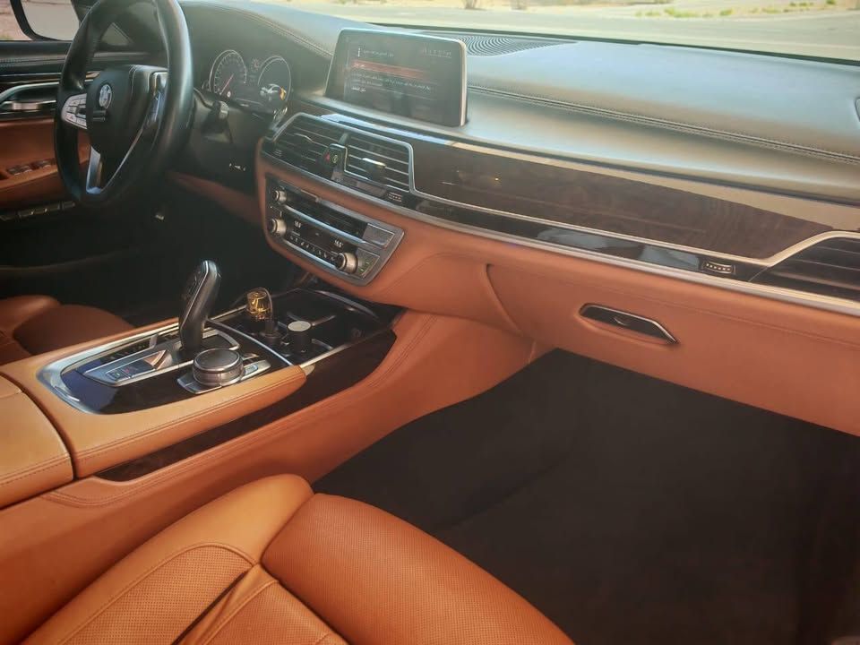 2016 BMW 7-Series 740i
