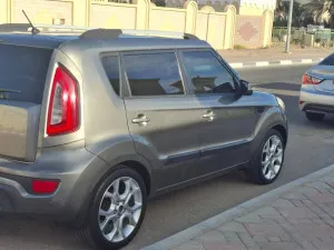 2013 كيا سول S
