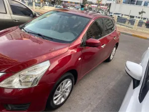 2014 Nissan Tiida SE