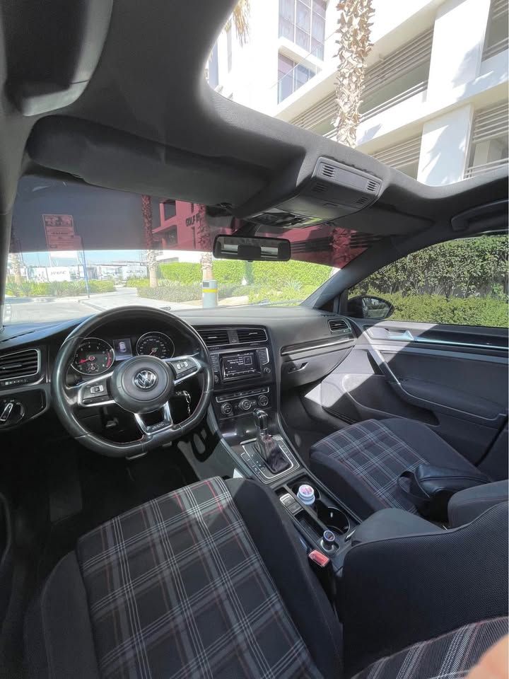 2014 فولجس فاجن جولف GTI
