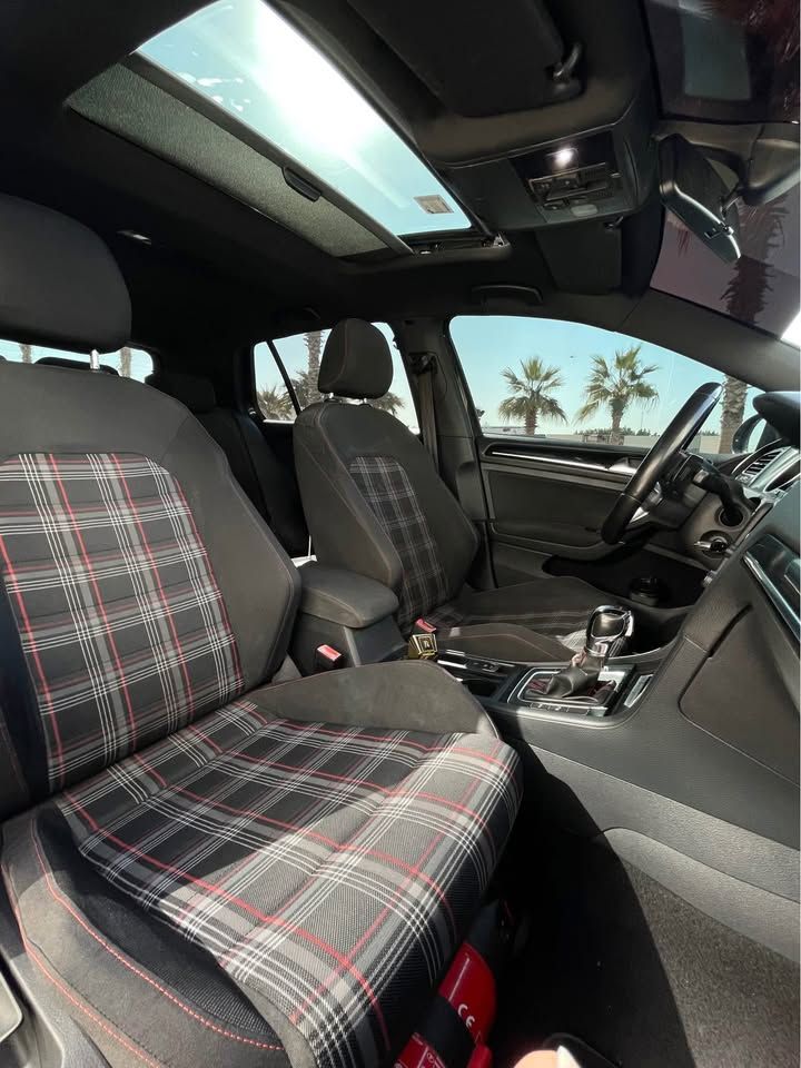 2014 فولجس فاجن جولف GTI
