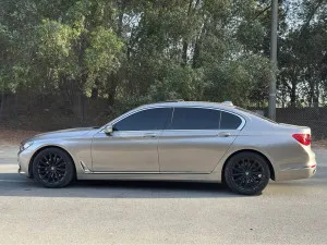 2017 بي أم دابليو الفئة - 7 730LI