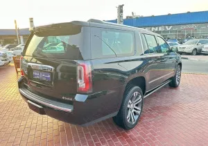 2017 جي أم سي يوكون XL