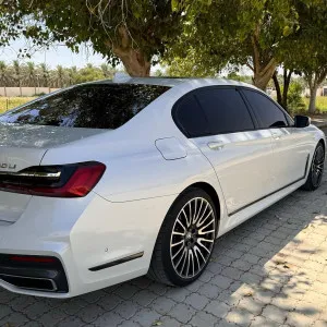 2021 BMW 7-Series 740i