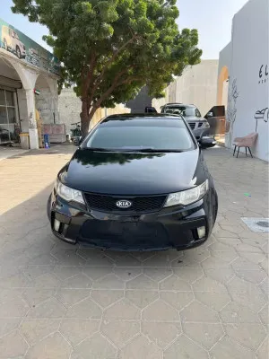 2010 كيا سيراتو EX hatchback