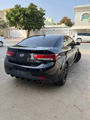 2010 كيا سيراتو EX hatchback
