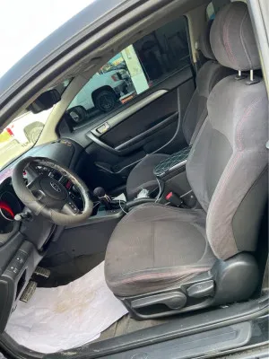 2010 كيا سيراتو EX hatchback