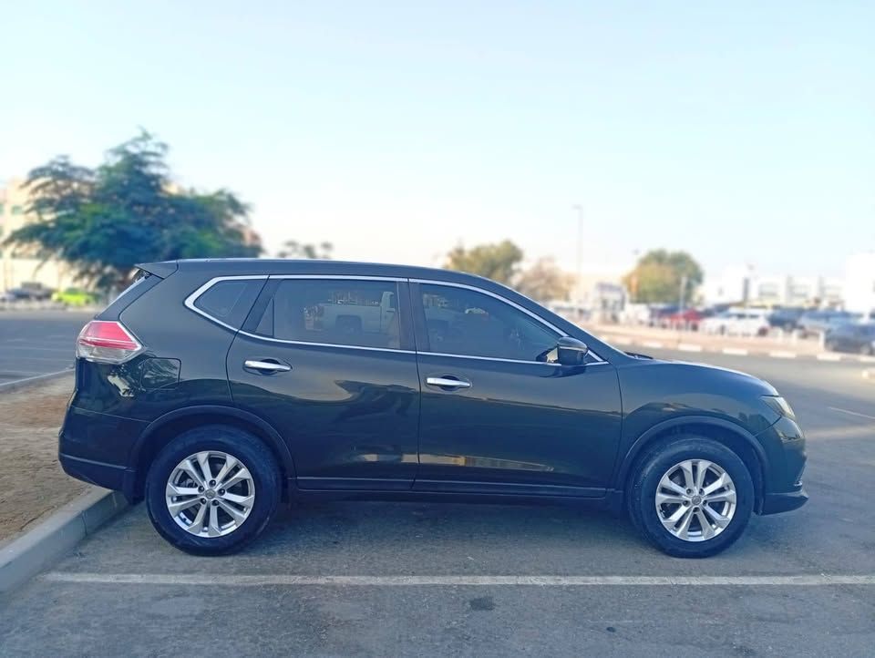 2015 نيسان اكس تريل ST-L