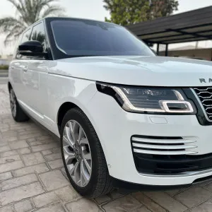 2019 لاند روفر رينج روفر SE