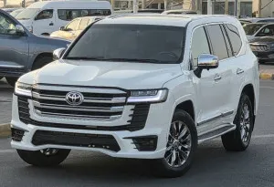 2011 تويوتا لاند كروزر Grand Touring