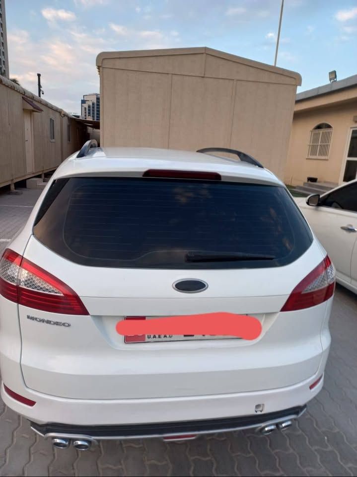 2008 فورد مونديو Style