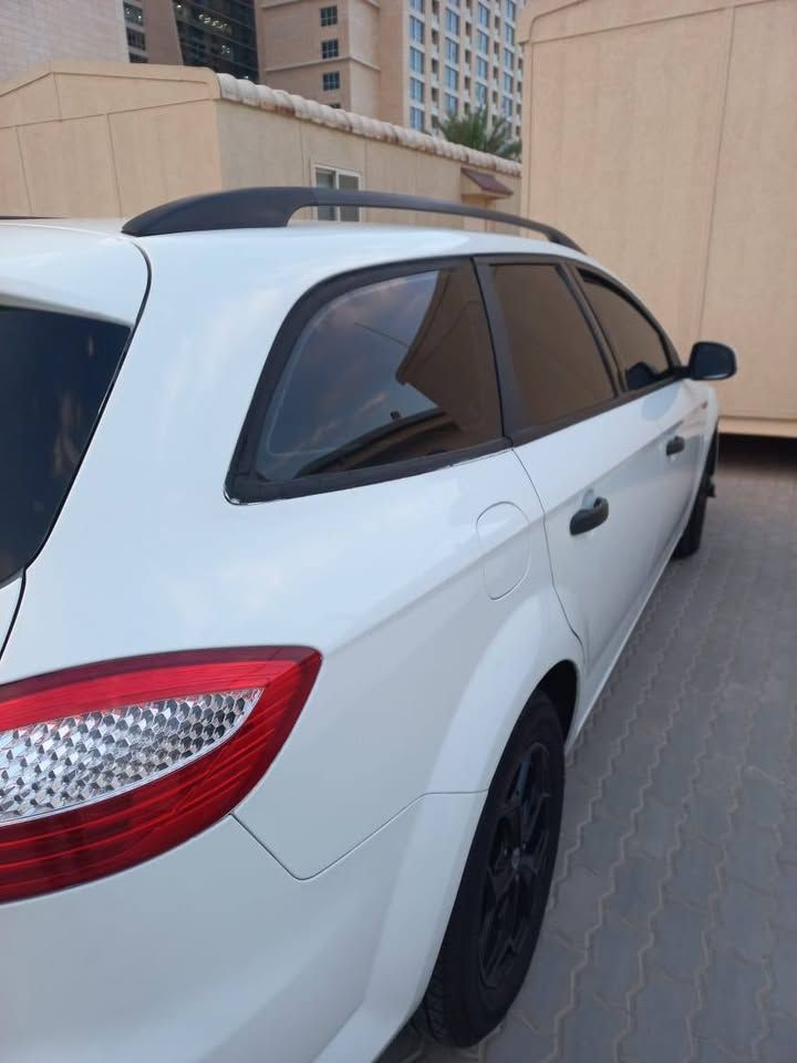 2008 فورد مونديو Style