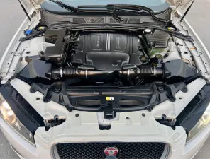 2015 جاكوار اكس اف Prestige