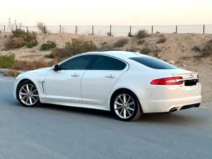 2015 جاكوار اكس اف Prestige