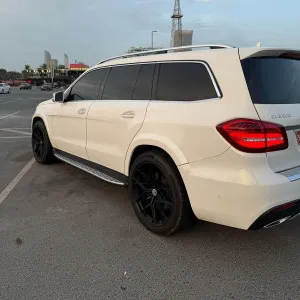2017 مرسيدس-بنز GLS - جي ال اس GLS 550 4MATIC