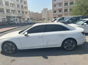 2021 اودي آي ٤ 40 TFSI