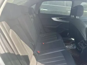 2021 اودي آي ٤ 40 TFSI