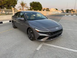 2025 هيونداي النترا Limited