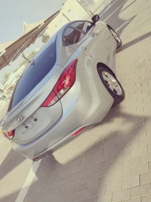 2013 هيونداي النترا SE