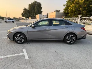 2025 هيونداي النترا Limited
