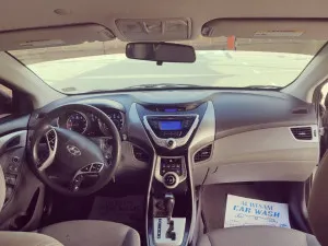 2013 هيونداي النترا SE