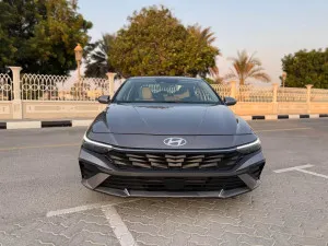 2025 هيونداي النترا Limited