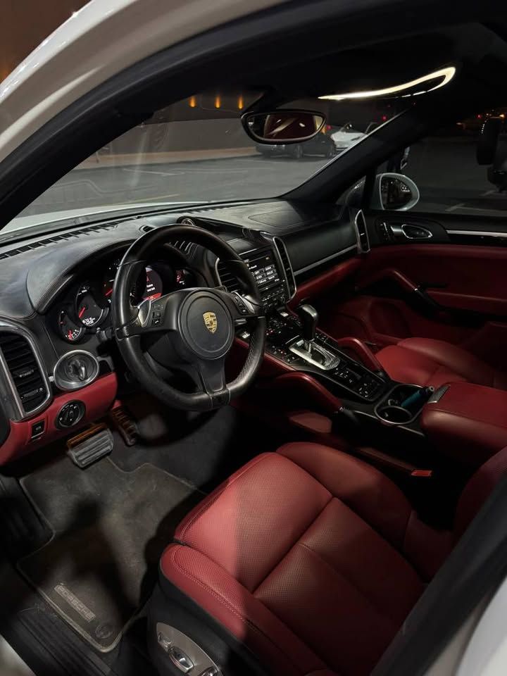 2014 بورش كاين Platinum Edition