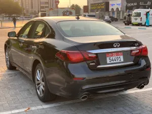 2019 Infiniti Q70 L